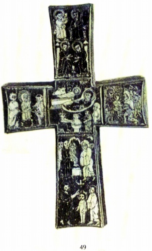 図49．七宝細工の十字架